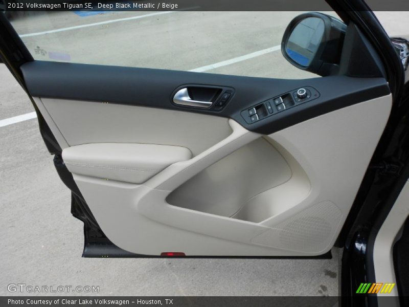 Deep Black Metallic / Beige 2012 Volkswagen Tiguan SE