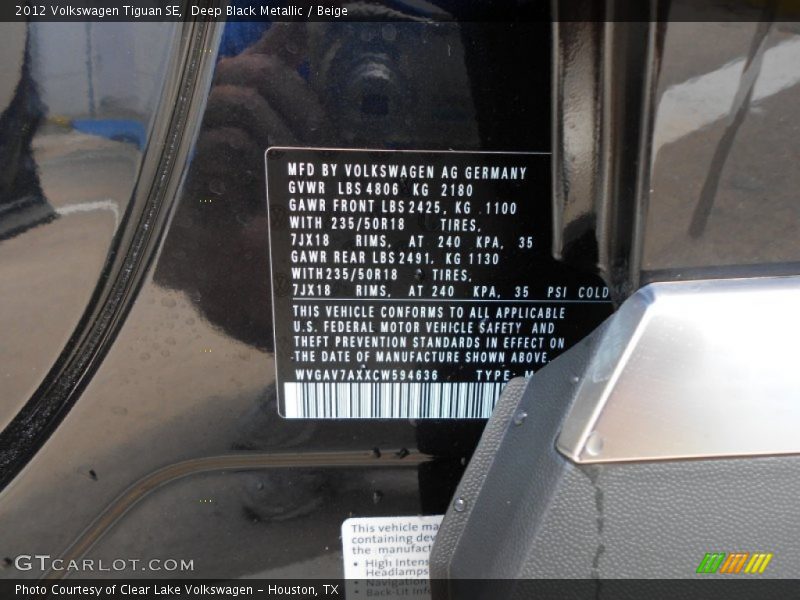 Deep Black Metallic / Beige 2012 Volkswagen Tiguan SE