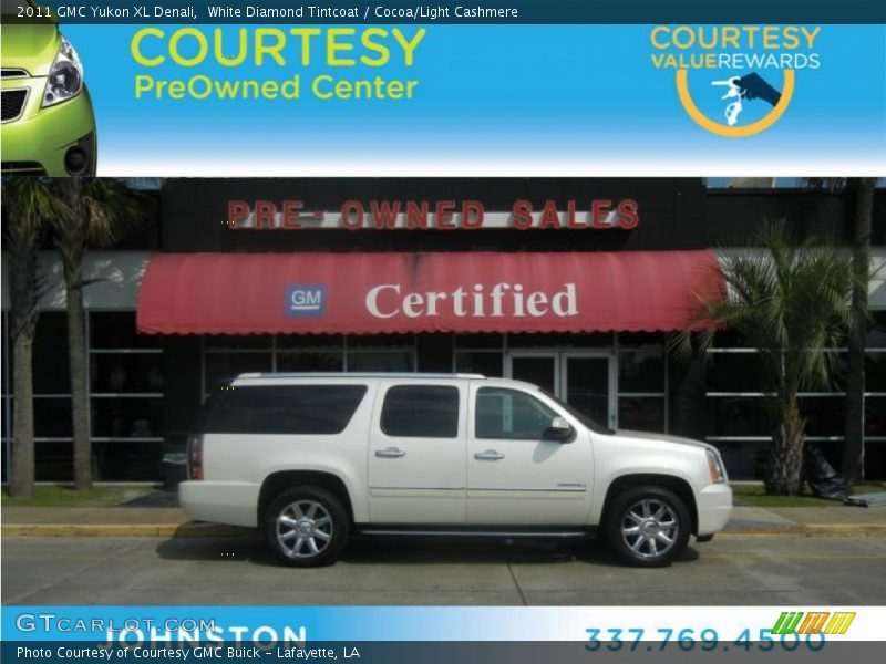 White Diamond Tintcoat / Cocoa/Light Cashmere 2011 GMC Yukon XL Denali