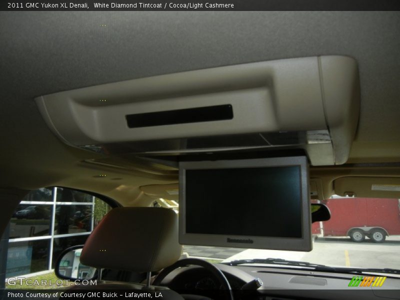 White Diamond Tintcoat / Cocoa/Light Cashmere 2011 GMC Yukon XL Denali
