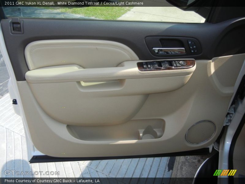 White Diamond Tintcoat / Cocoa/Light Cashmere 2011 GMC Yukon XL Denali