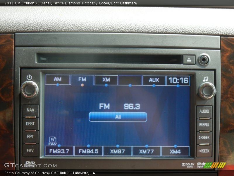 White Diamond Tintcoat / Cocoa/Light Cashmere 2011 GMC Yukon XL Denali