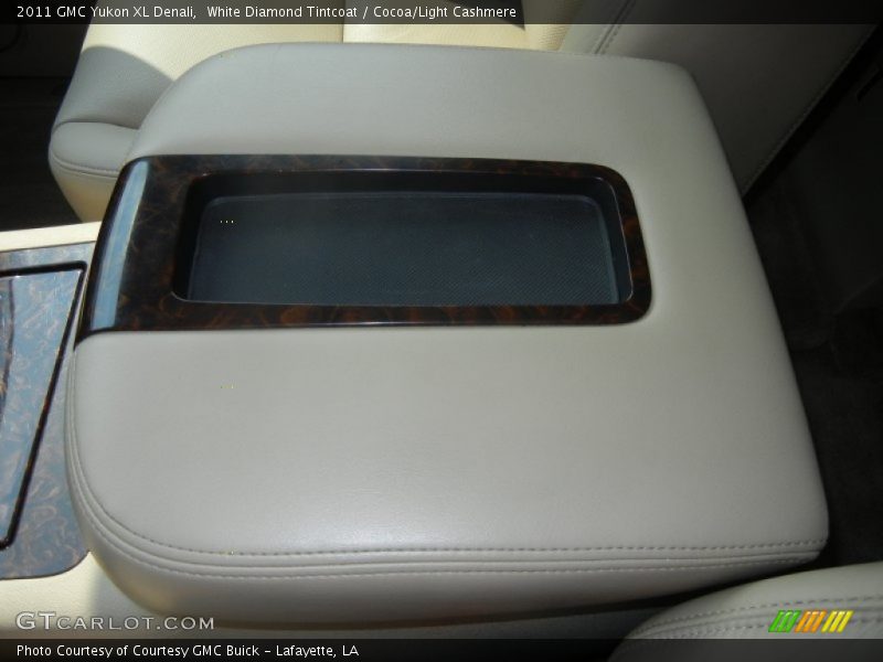 White Diamond Tintcoat / Cocoa/Light Cashmere 2011 GMC Yukon XL Denali