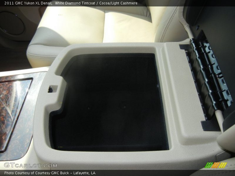 White Diamond Tintcoat / Cocoa/Light Cashmere 2011 GMC Yukon XL Denali