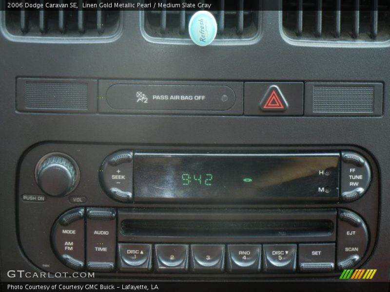 Linen Gold Metallic Pearl / Medium Slate Gray 2006 Dodge Caravan SE