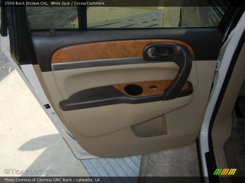 White Opal / Cocoa/Cashmere 2009 Buick Enclave CXL