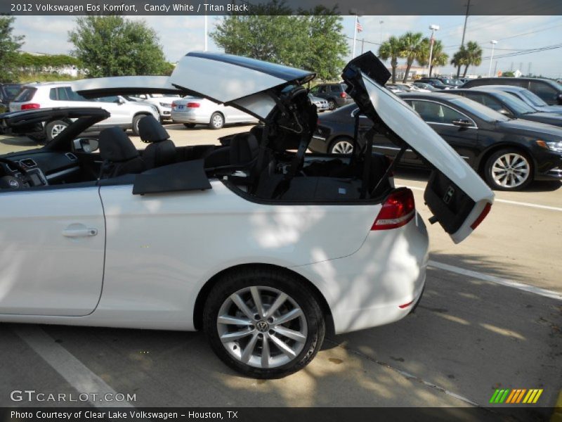 Candy White / Titan Black 2012 Volkswagen Eos Komfort