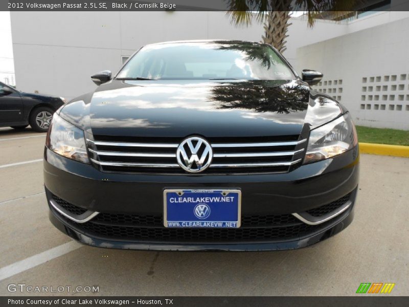 Black / Cornsilk Beige 2012 Volkswagen Passat 2.5L SE