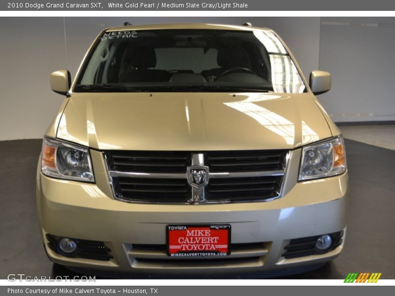 White Gold Pearl / Medium Slate Gray/Light Shale 2010 Dodge Grand Caravan SXT