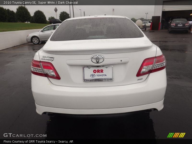 Super White / Dark Charcoal 2010 Toyota Camry SE