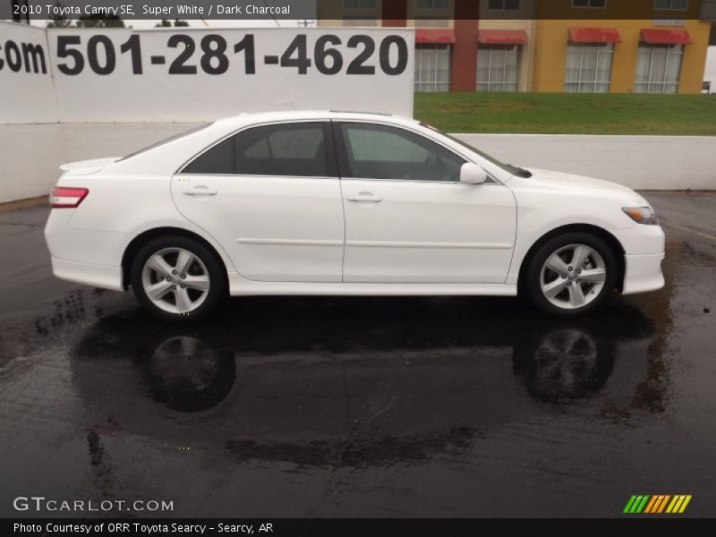 Super White / Dark Charcoal 2010 Toyota Camry SE