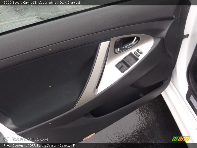 Super White / Dark Charcoal 2010 Toyota Camry SE