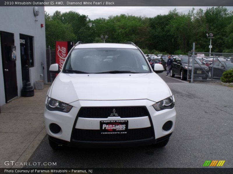 Diamond White Pearl / Black 2010 Mitsubishi Outlander ES 4WD