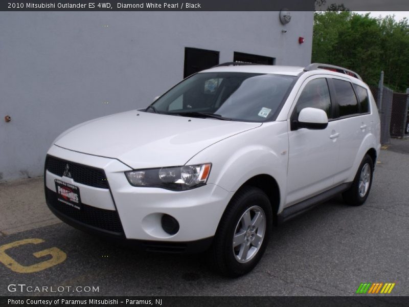 Diamond White Pearl / Black 2010 Mitsubishi Outlander ES 4WD