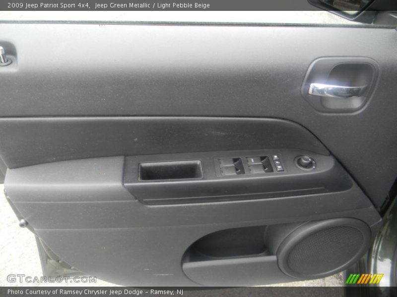 Jeep Green Metallic / Light Pebble Beige 2009 Jeep Patriot Sport 4x4