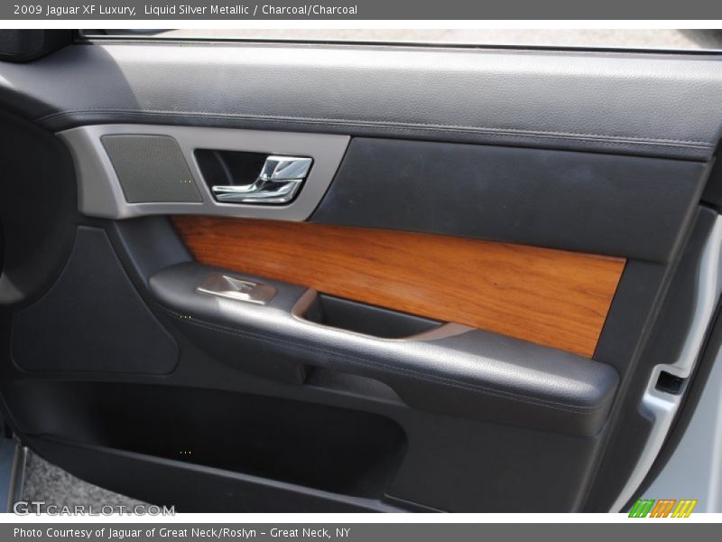 Liquid Silver Metallic / Charcoal/Charcoal 2009 Jaguar XF Luxury