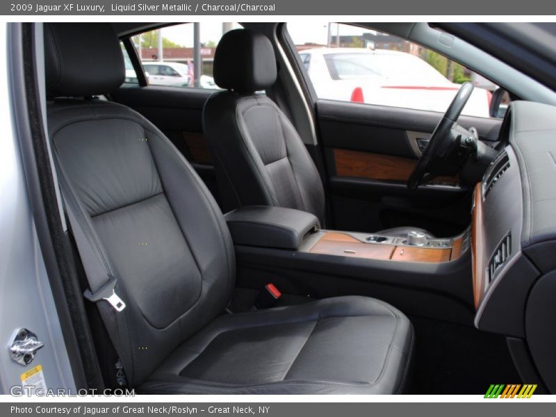 Liquid Silver Metallic / Charcoal/Charcoal 2009 Jaguar XF Luxury