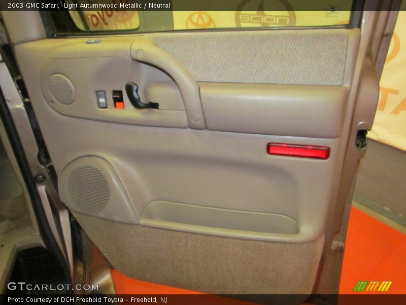 Light Autumnwood Metallic / Neutral 2003 GMC Safari