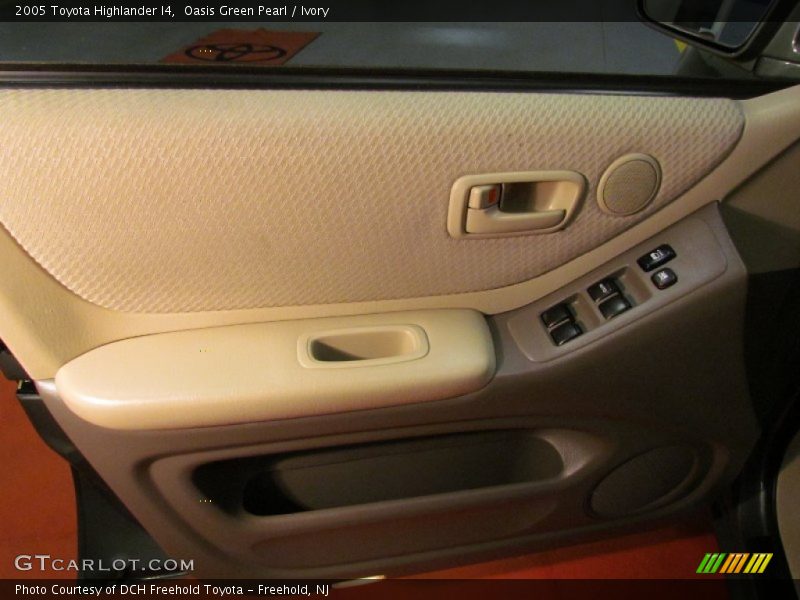 Oasis Green Pearl / Ivory 2005 Toyota Highlander I4