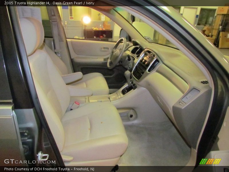 Oasis Green Pearl / Ivory 2005 Toyota Highlander I4