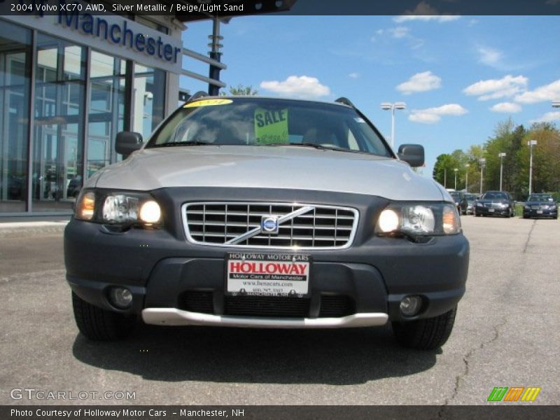 Silver Metallic / Beige/Light Sand 2004 Volvo XC70 AWD