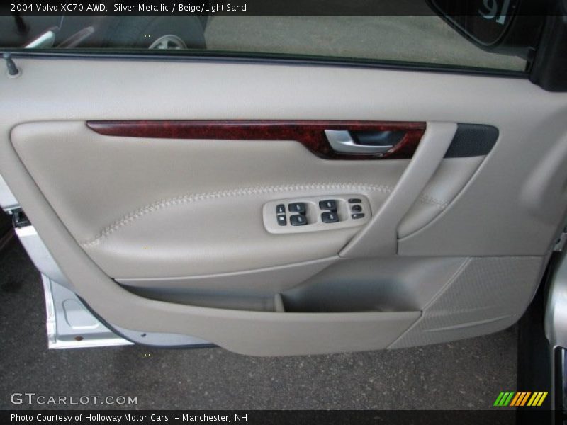 Silver Metallic / Beige/Light Sand 2004 Volvo XC70 AWD