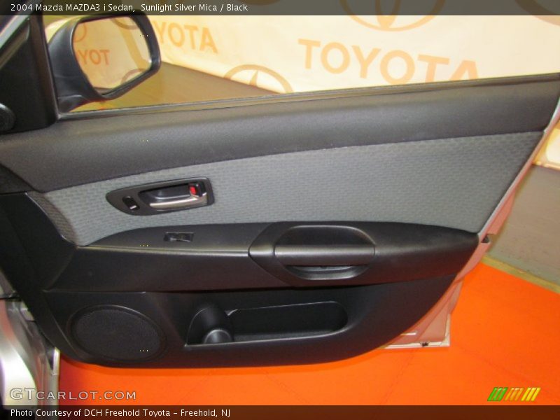 Sunlight Silver Mica / Black 2004 Mazda MAZDA3 i Sedan