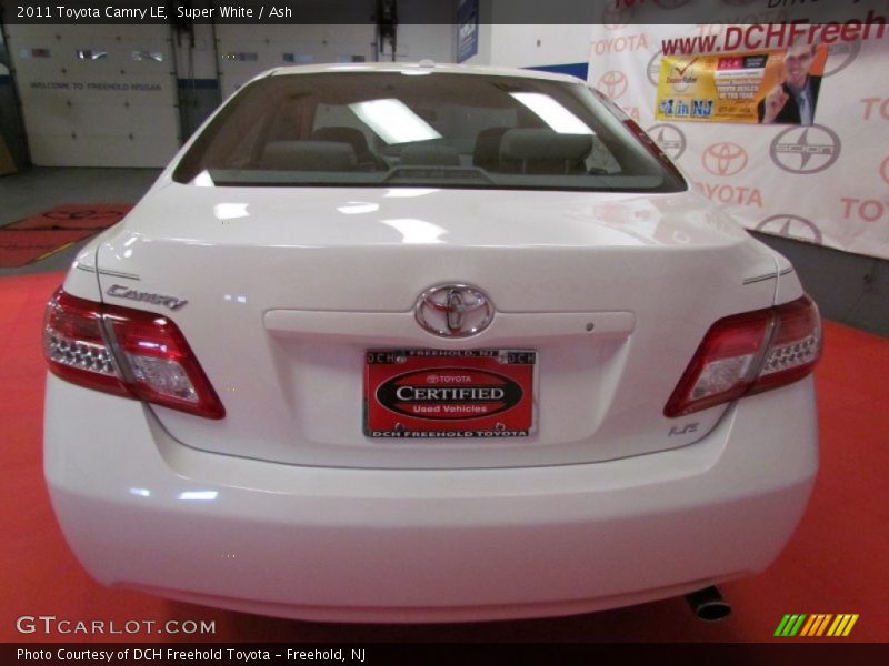 Super White / Ash 2011 Toyota Camry LE