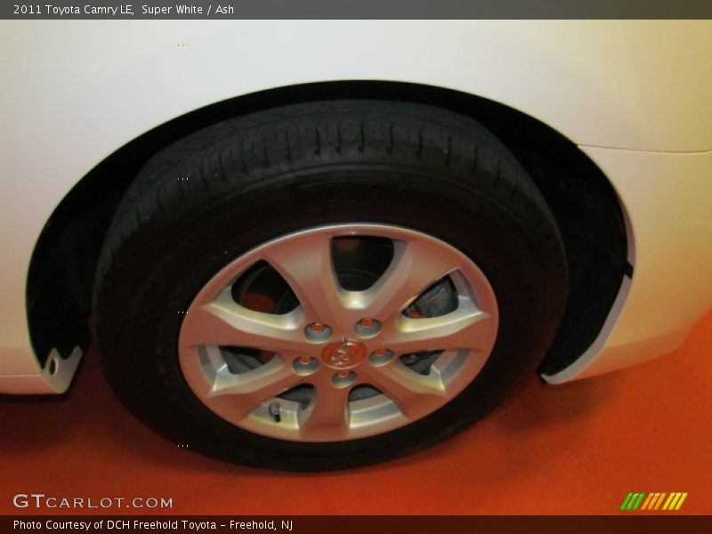 Super White / Ash 2011 Toyota Camry LE