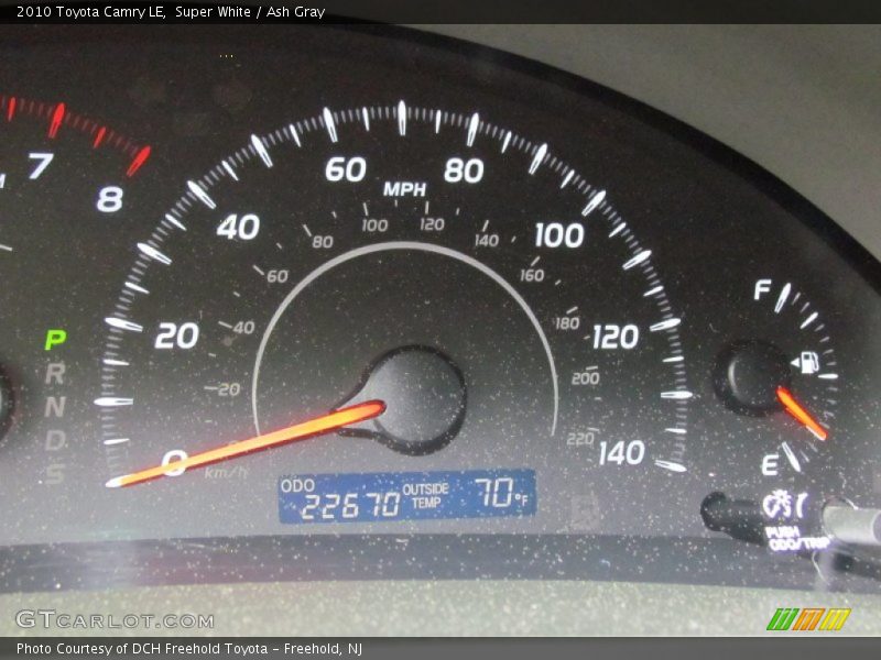 Super White / Ash Gray 2010 Toyota Camry LE