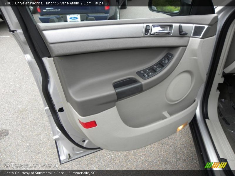 Bright Silver Metallic / Light Taupe 2005 Chrysler Pacifica
