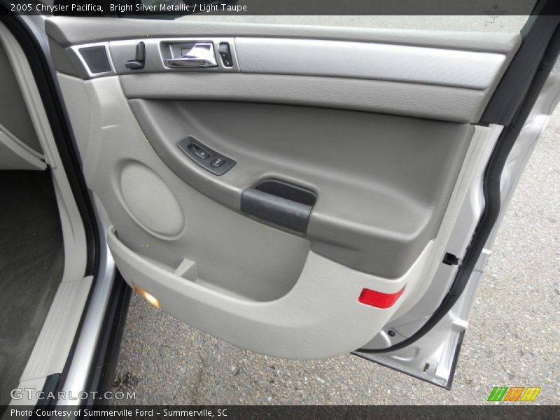 Bright Silver Metallic / Light Taupe 2005 Chrysler Pacifica