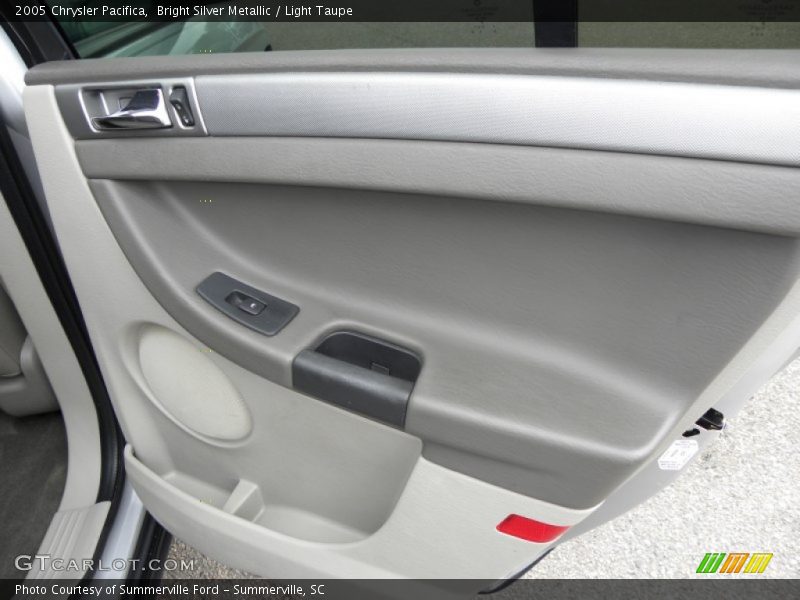 Bright Silver Metallic / Light Taupe 2005 Chrysler Pacifica