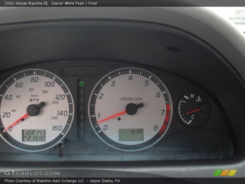 Glacier White Pearl / Frost 2002 Nissan Maxima SE