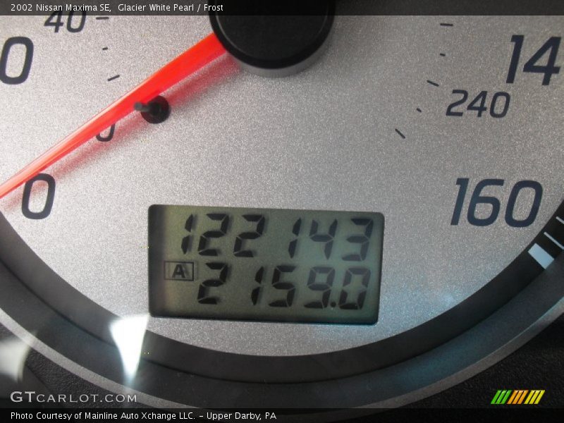 Glacier White Pearl / Frost 2002 Nissan Maxima SE