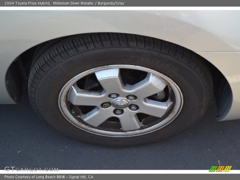 Millenium Silver Metallic / Burgundy/Gray 2004 Toyota Prius Hybrid
