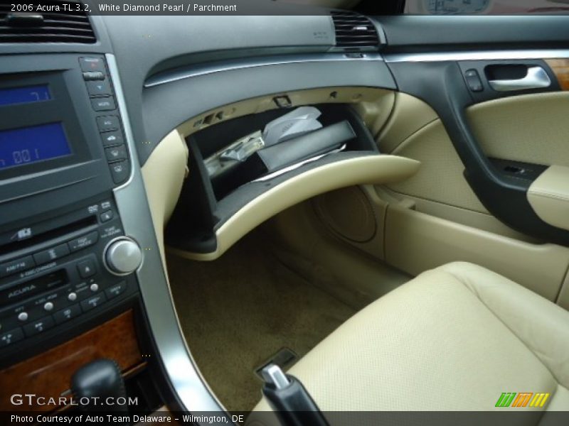 White Diamond Pearl / Parchment 2006 Acura TL 3.2