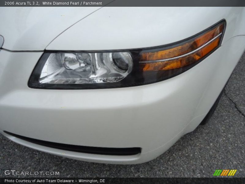 White Diamond Pearl / Parchment 2006 Acura TL 3.2