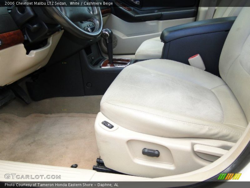 White / Cashmere Beige 2006 Chevrolet Malibu LTZ Sedan