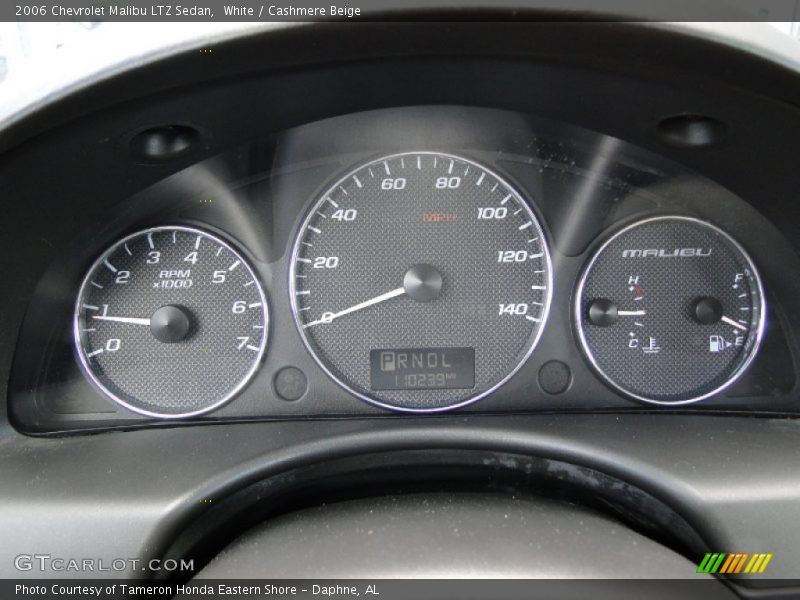 White / Cashmere Beige 2006 Chevrolet Malibu LTZ Sedan