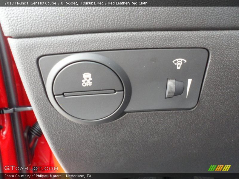 Controls of 2013 Genesis Coupe 3.8 R-Spec
