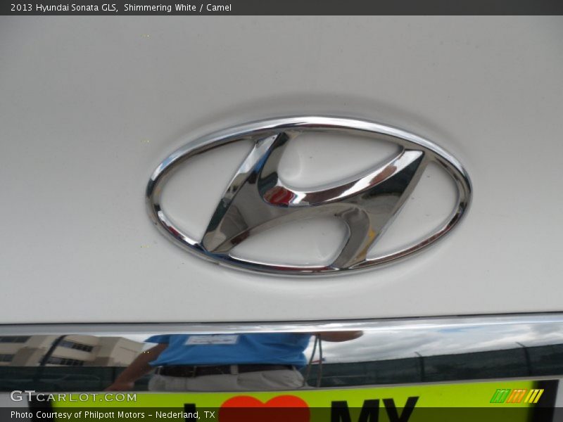 Shimmering White / Camel 2013 Hyundai Sonata GLS