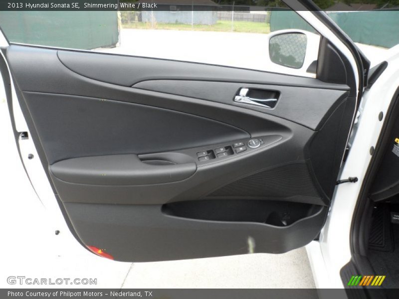 Shimmering White / Black 2013 Hyundai Sonata SE