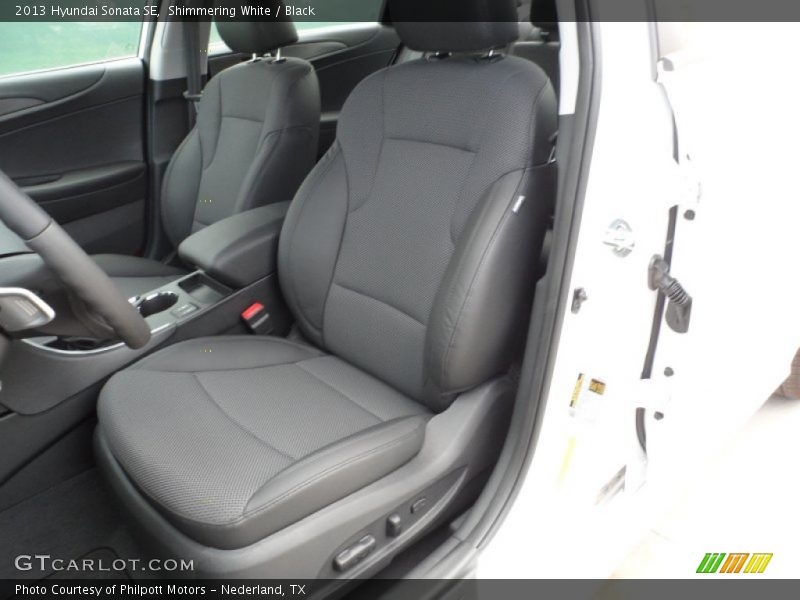Shimmering White / Black 2013 Hyundai Sonata SE