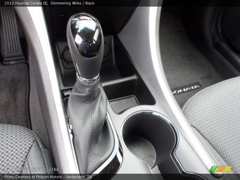 Shimmering White / Black 2013 Hyundai Sonata SE