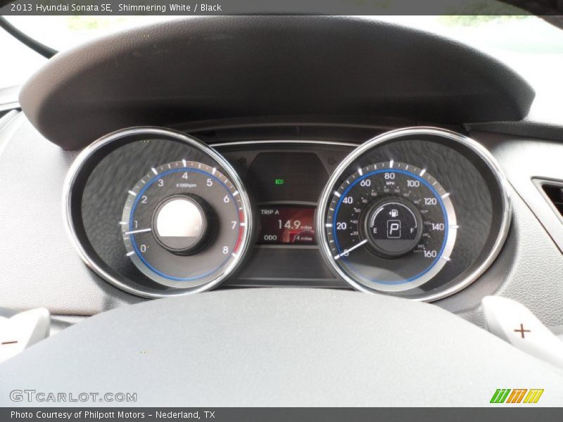 Shimmering White / Black 2013 Hyundai Sonata SE
