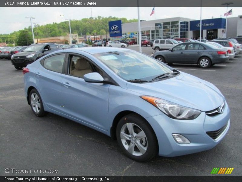 Front 3/4 View of 2013 Elantra GLS