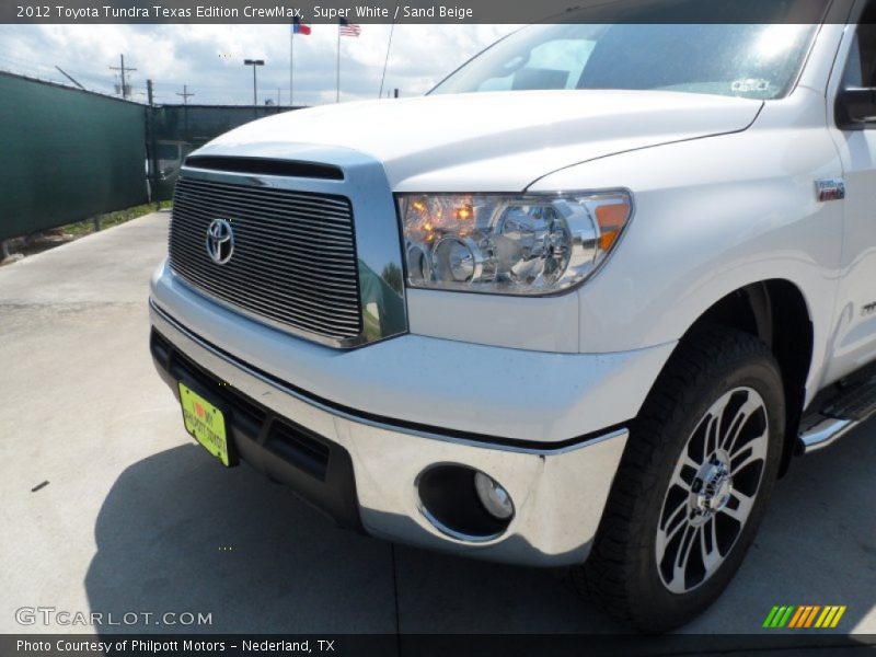 Super White / Sand Beige 2012 Toyota Tundra Texas Edition CrewMax
