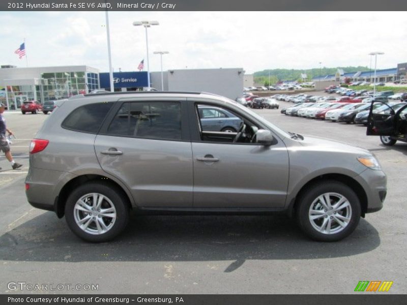 Mineral Gray / Gray 2012 Hyundai Santa Fe SE V6 AWD