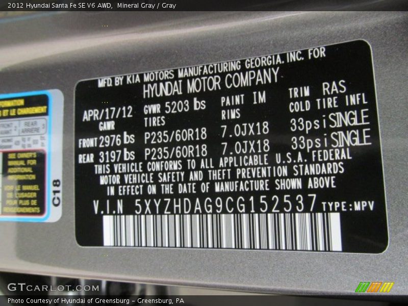 Mineral Gray / Gray 2012 Hyundai Santa Fe SE V6 AWD
